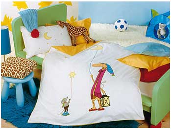 Комплект детского постельного белья Жираф ночью с фонарем
